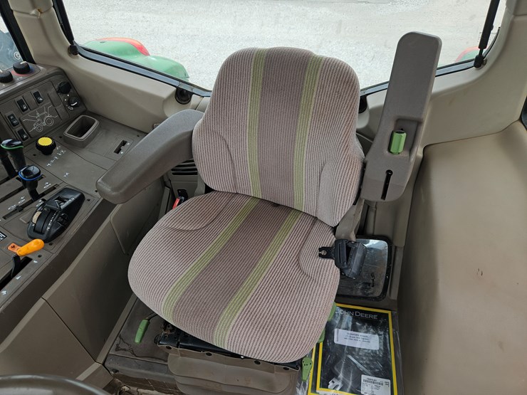 2010-john-deere-7130-image-10
