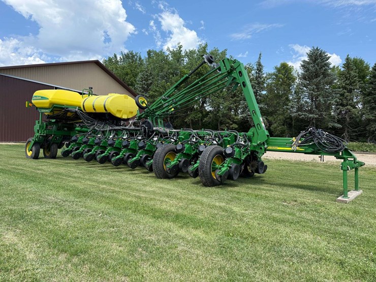 2014-john-deere-1770nt-image-7