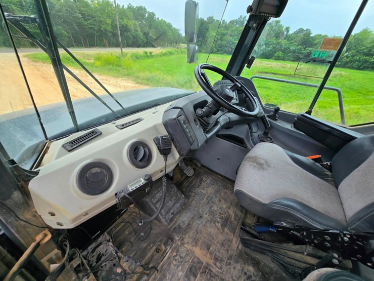 2018-deere-460e-image-37