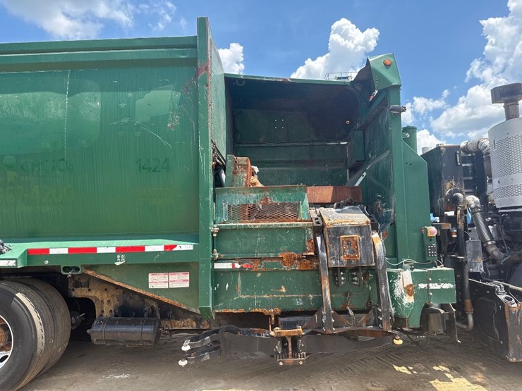 2014-mack-leu613-image-13