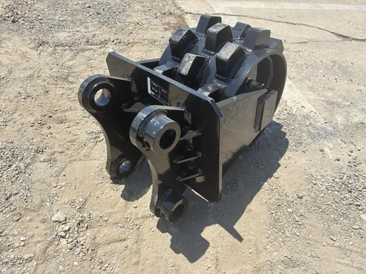 caterpillar-305-image-3