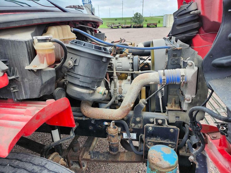 2004-freightliner-m2-chassis-image-9