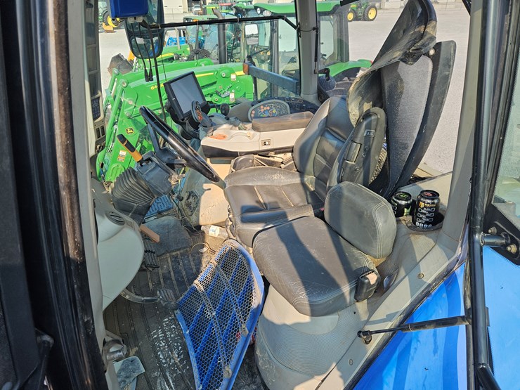 2015-new-holland-t8.410-image-7