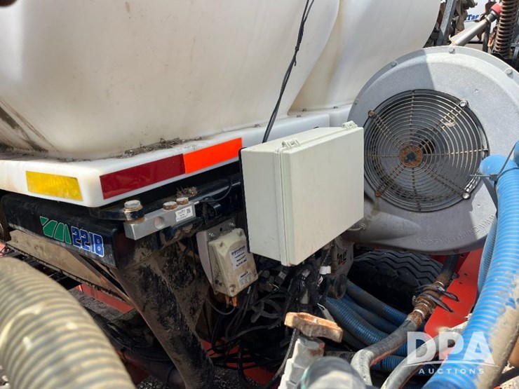 2019-kuhn-gladiator-1205-strip-till-bar-(jn2501,-unit-tb12)-image-42