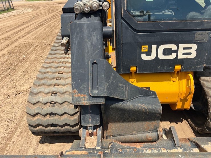 2021-jcb-3ts-8t-image-19