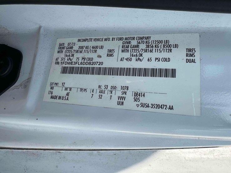 2013-ford-e350-image-27