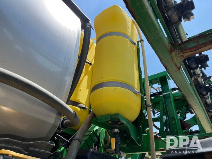 2020-john-deere-r4045-image-73
