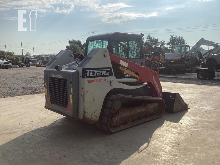 2017-takeuchi-tl12r2-image-4