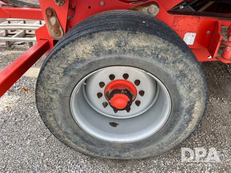 2017-kuhn-gladiator-1205-strip-till-bar-(jn2500)-image-24