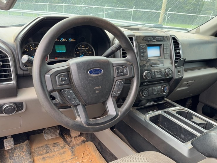 2016-ford-f150-image-18