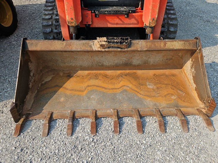2023-kubota-svl97-2-image-3