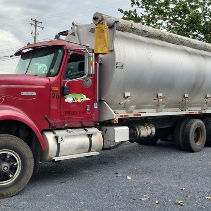 2000 INTERNATIONAL 9900i