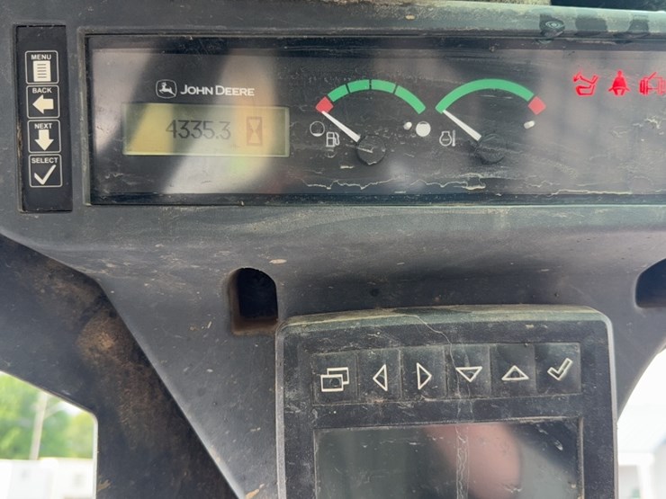 deere-331g-image-15