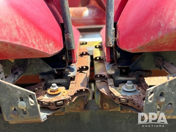 2010-case-ih-3412-image-44