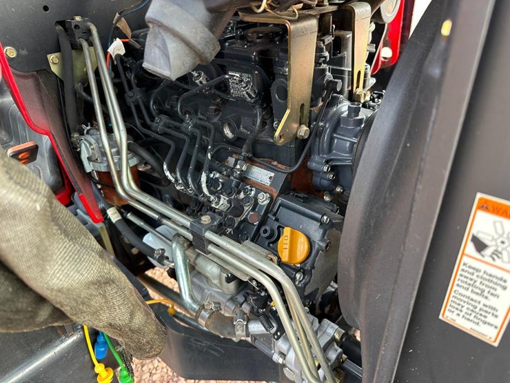 2011-case-ih-farmall-40-image-32