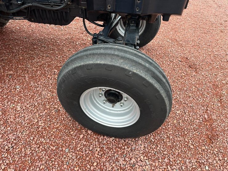 2015-case-ih-farmall-125a-image-8