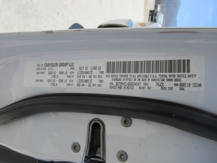 2011-dodge-ram-3500hd-image-23