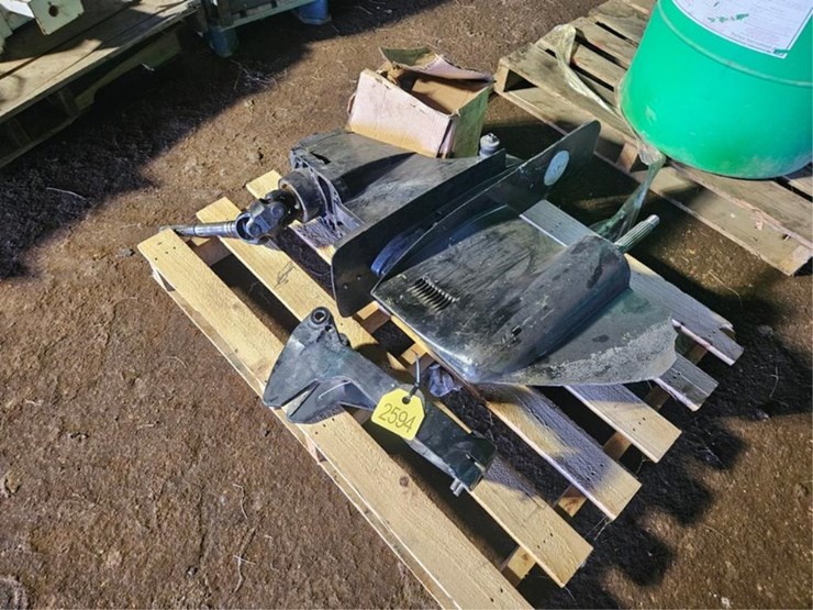 #2594-•-mercury-outboard-drive-assembly-image-1