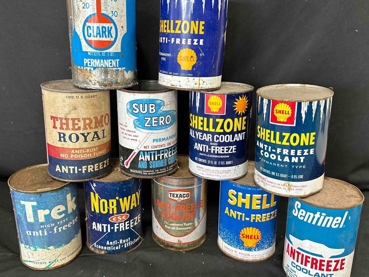 1041---(11)-misc.-vintage-lubricant-cans---some-are-full-image-1
