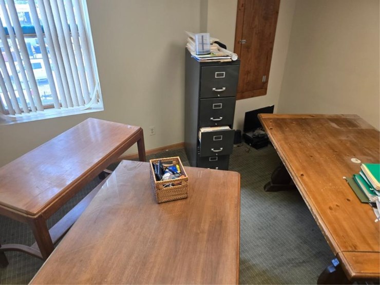 #2524-•-office-items-to-be-sold-onsite-only-image-3