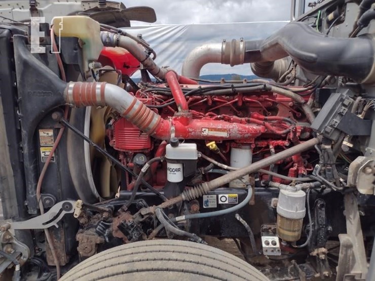 2011-peterbilt-388-image-22
