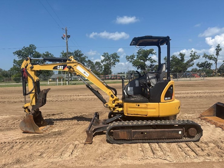 2011-caterpillar-303.5d-cr-image-1