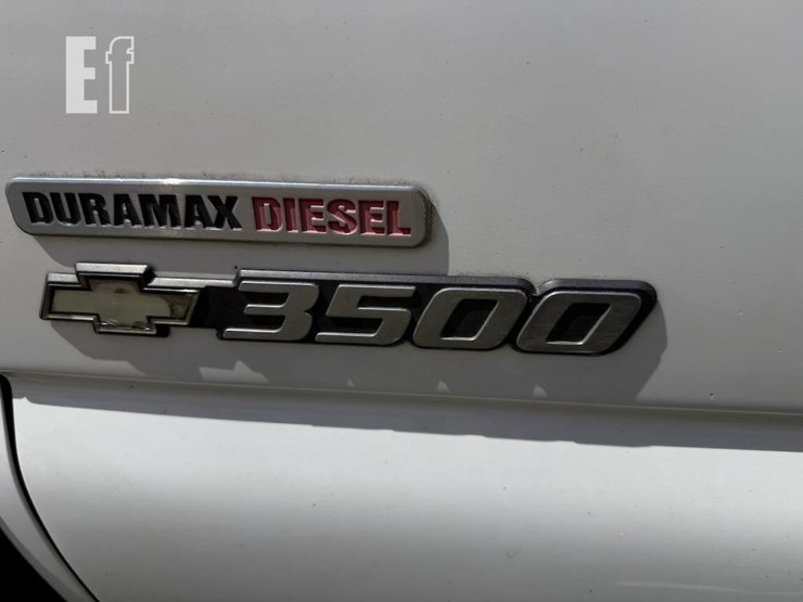 2001-chevrolet-3500hd-image-14
