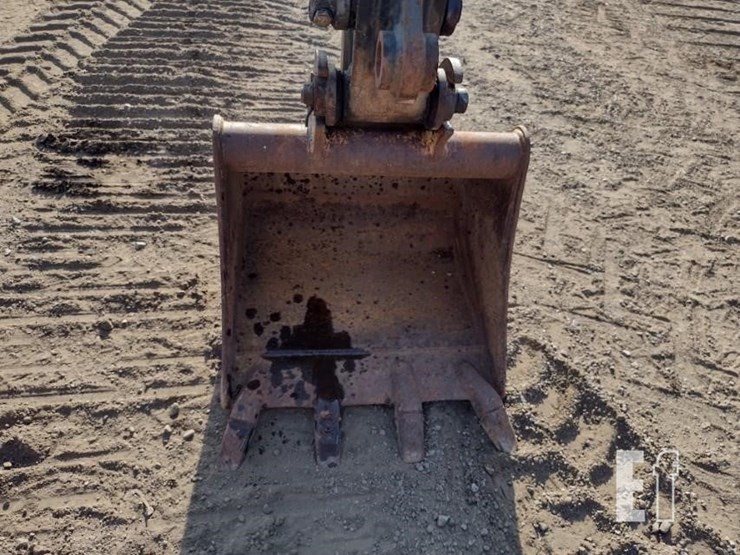 2006-deere-35d-image-16