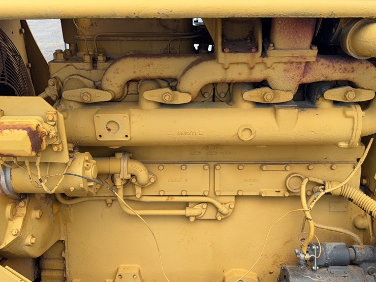 caterpillar-d7-image-13