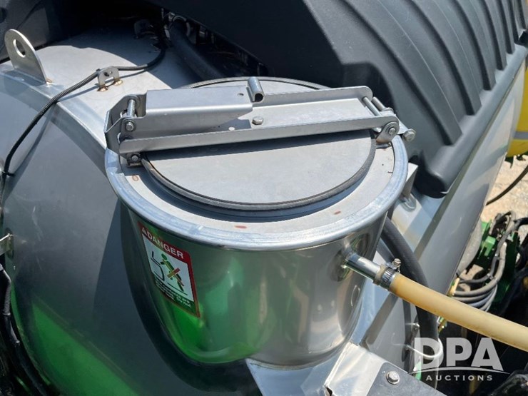 2020-john-deere-r4045-image-87