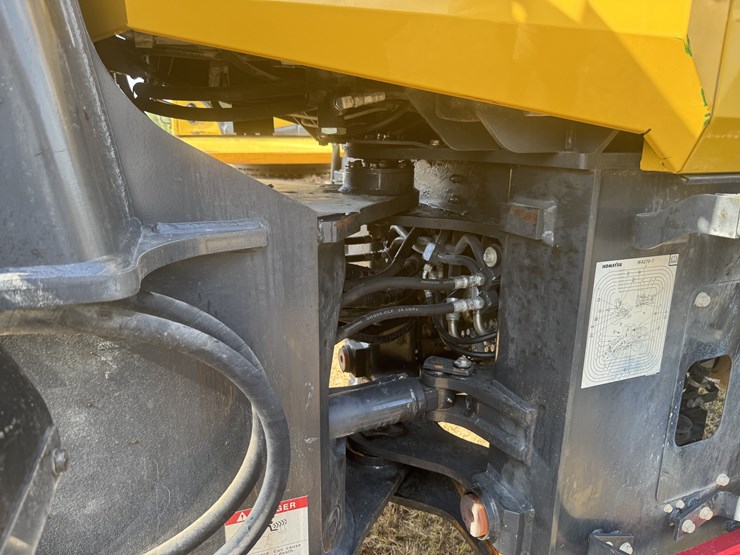 2014-komatsu-wa270-image-9