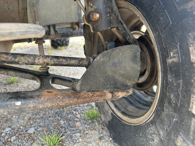 john-deere-gator-image-14
