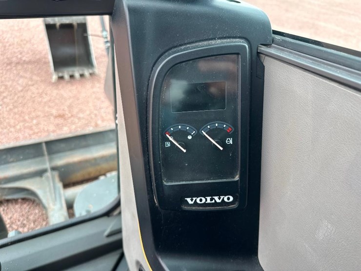 2020-volvo-ecr88d-image-66