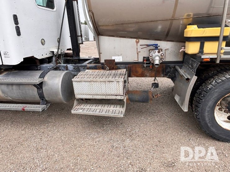 2006-freightliner-columbia-truck-(gp11007,-unit-345)-image-17