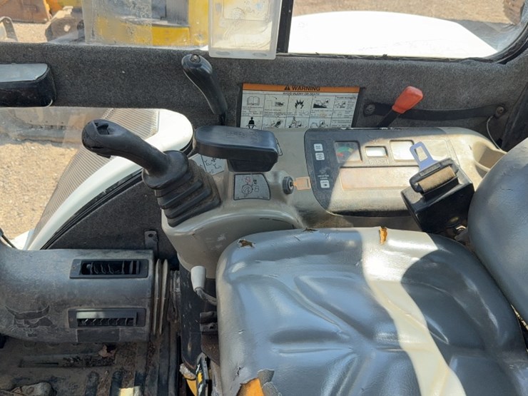 2008-bobcat-435-image-16