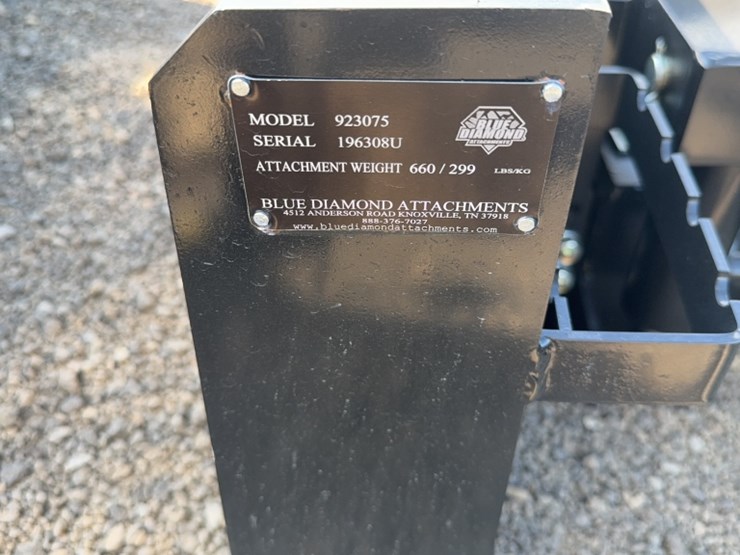 #2074-•-blue-diamond-96"-skid-steer-6-way-angle-blade-image-4