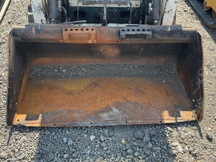 2020-bobcat-t450-image-4