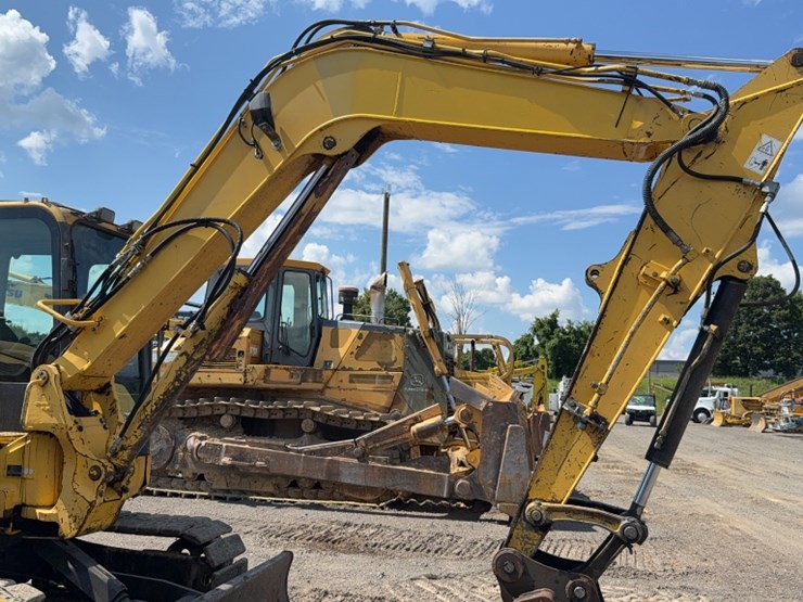 2011-komatsu-pc88mr-8-image-4