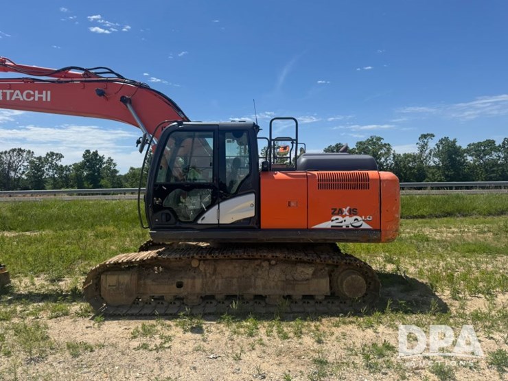 2018-hitachi-zx210-lc-6-image-7