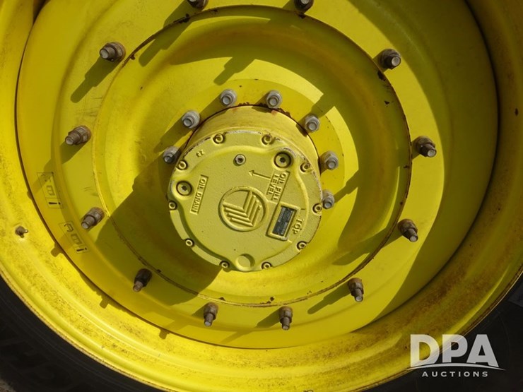2016-john-deere-r4045-image-42