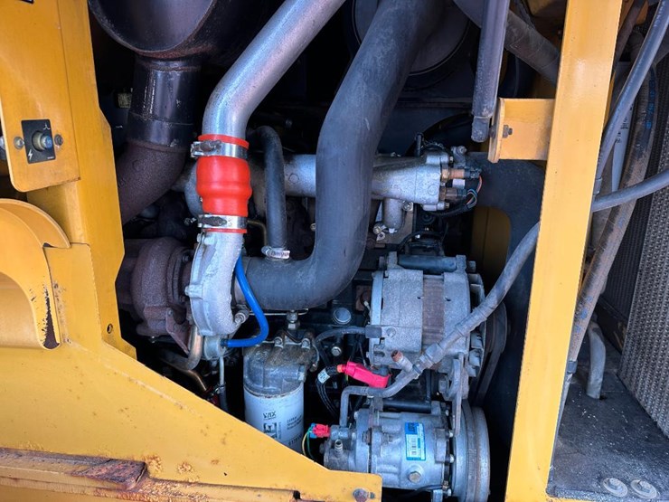 2006-caterpillar-924g-image-28