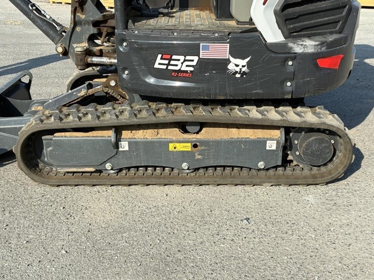 2023-bobcat-e32i-image-11