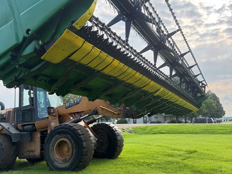 2011-john-deere-635f-image-1