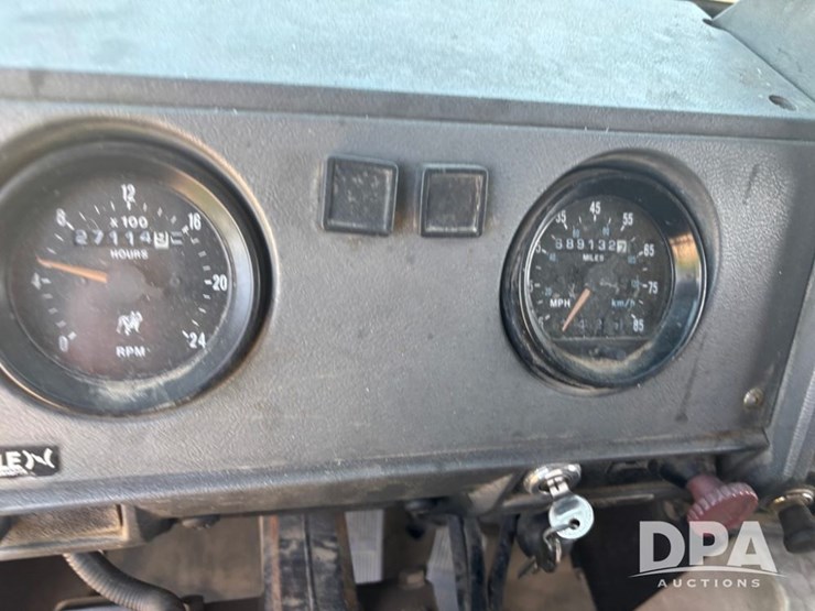 1995-mack-rd690s-image-73