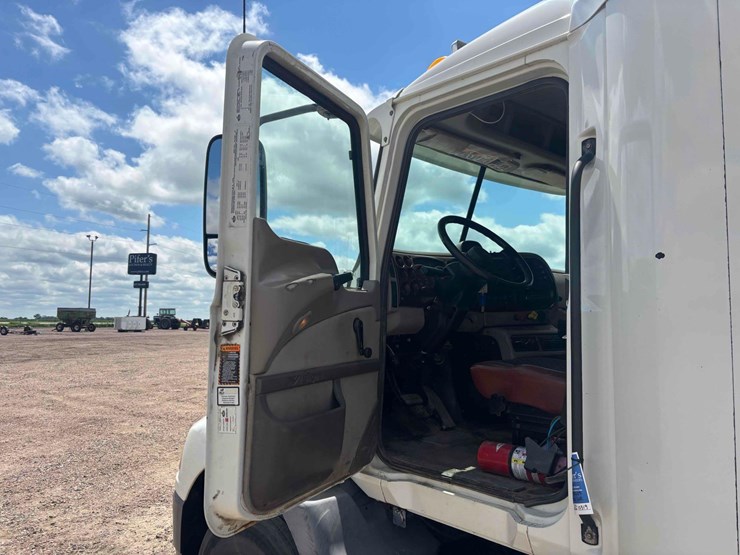 2007-mack-vision-cxn613-image-30