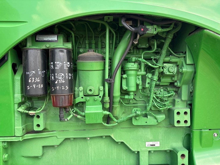 2014-john-deere-8335rt-image-21