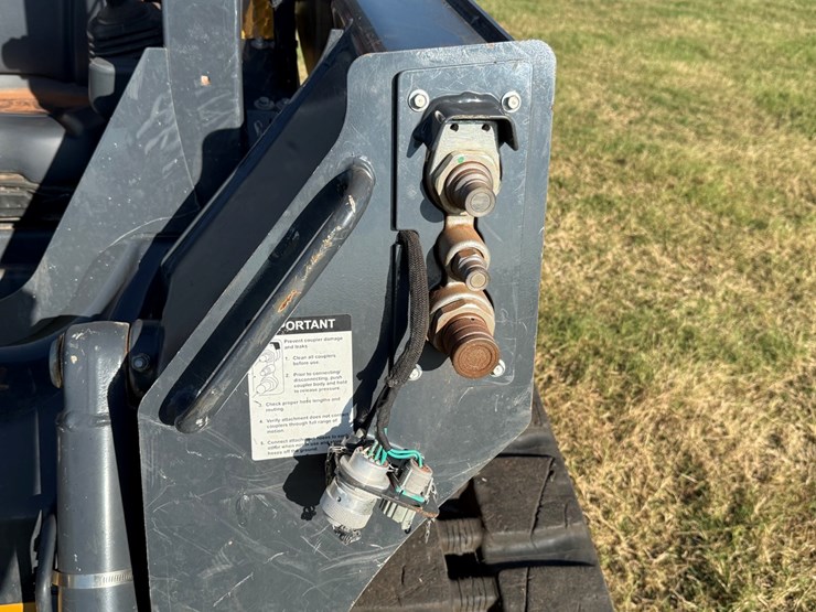 2021-deere-325g-image-8