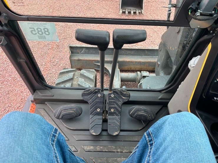 2020-volvo-ecr88d-image-57