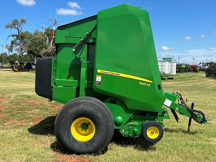 john-deere-560m-image-2