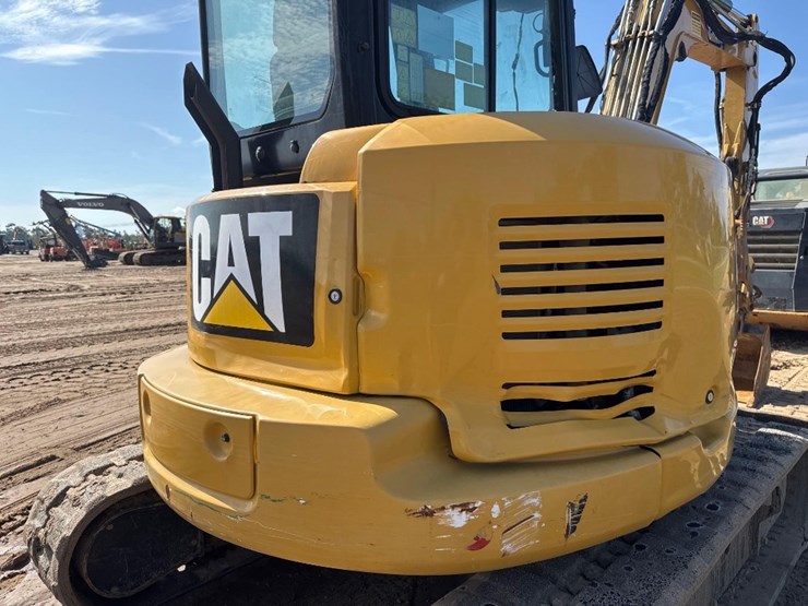 2017-caterpillar-305.5e2-cr-image-17